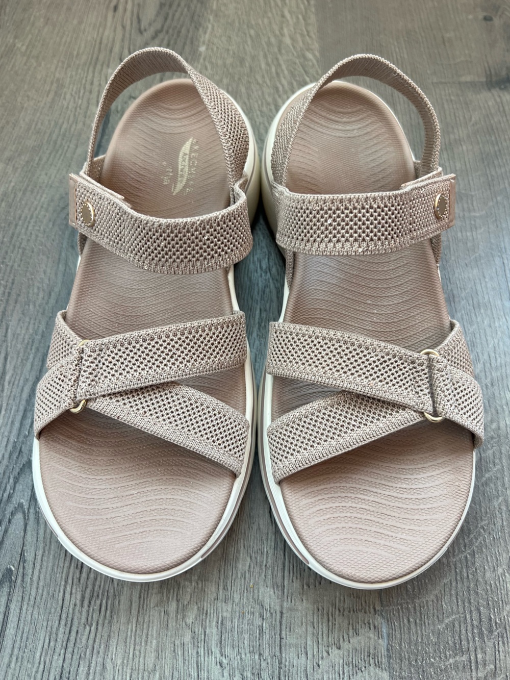 Skechers Women's Martha Stewart Sandals in mauve/Rosegold